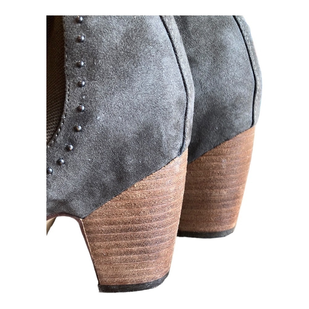 Crown Vintage Beige  Green Embossed Beads Suede 2.5” Heeled Ankle Boots SlipOn 6 - Picture 8 of 12